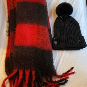 Scarf and hat set